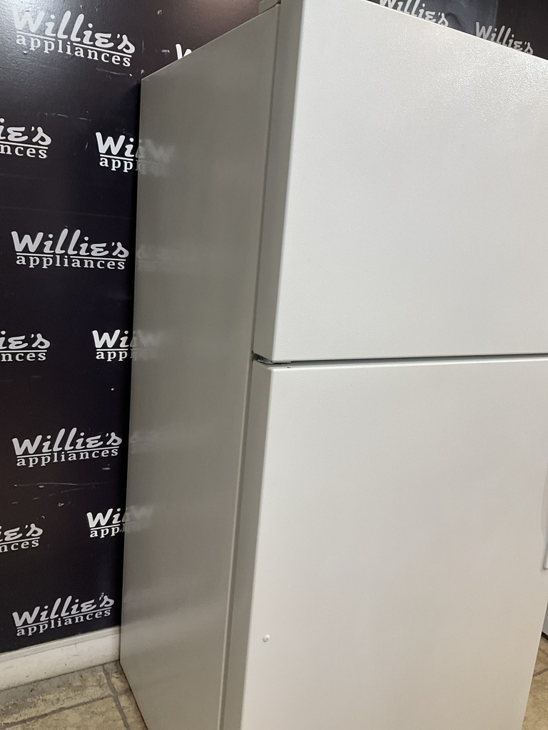 Whirlpool Used Refrigerator Top and Bottom 33x66 (White) 
