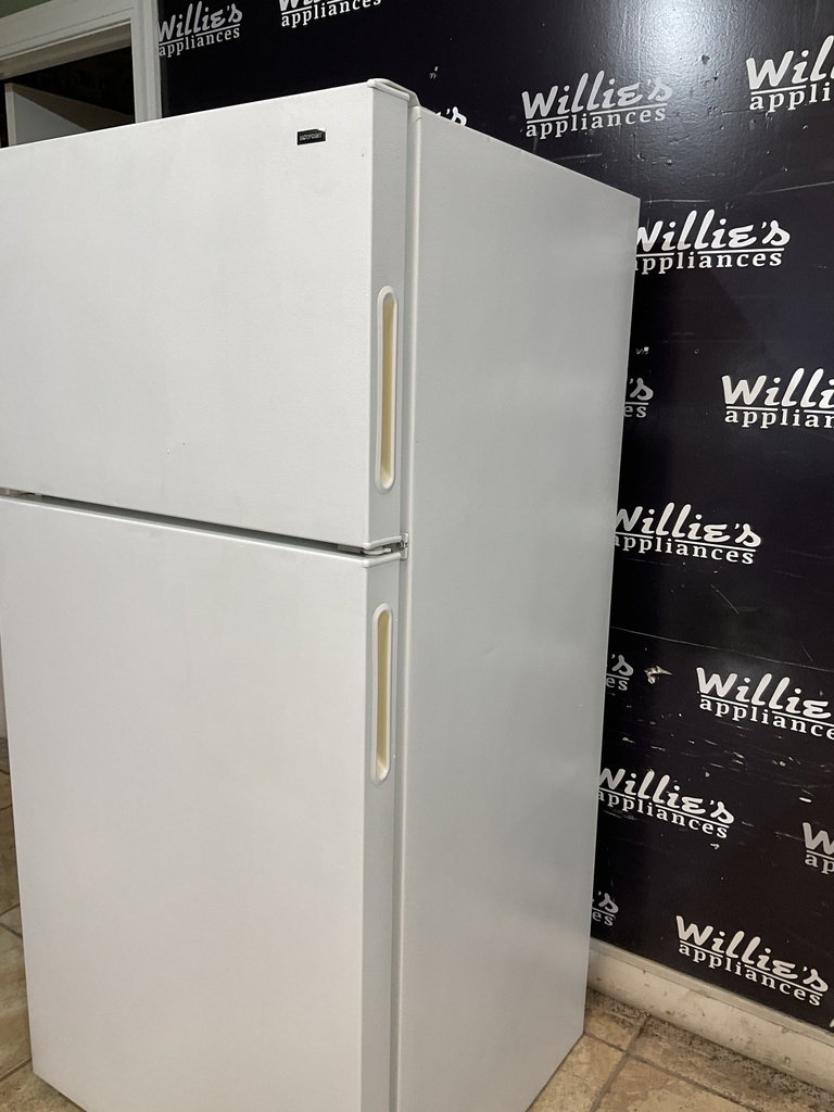 Hotpoint Used Refrigerator Top and Bottom 28x61 1/2” (White) 