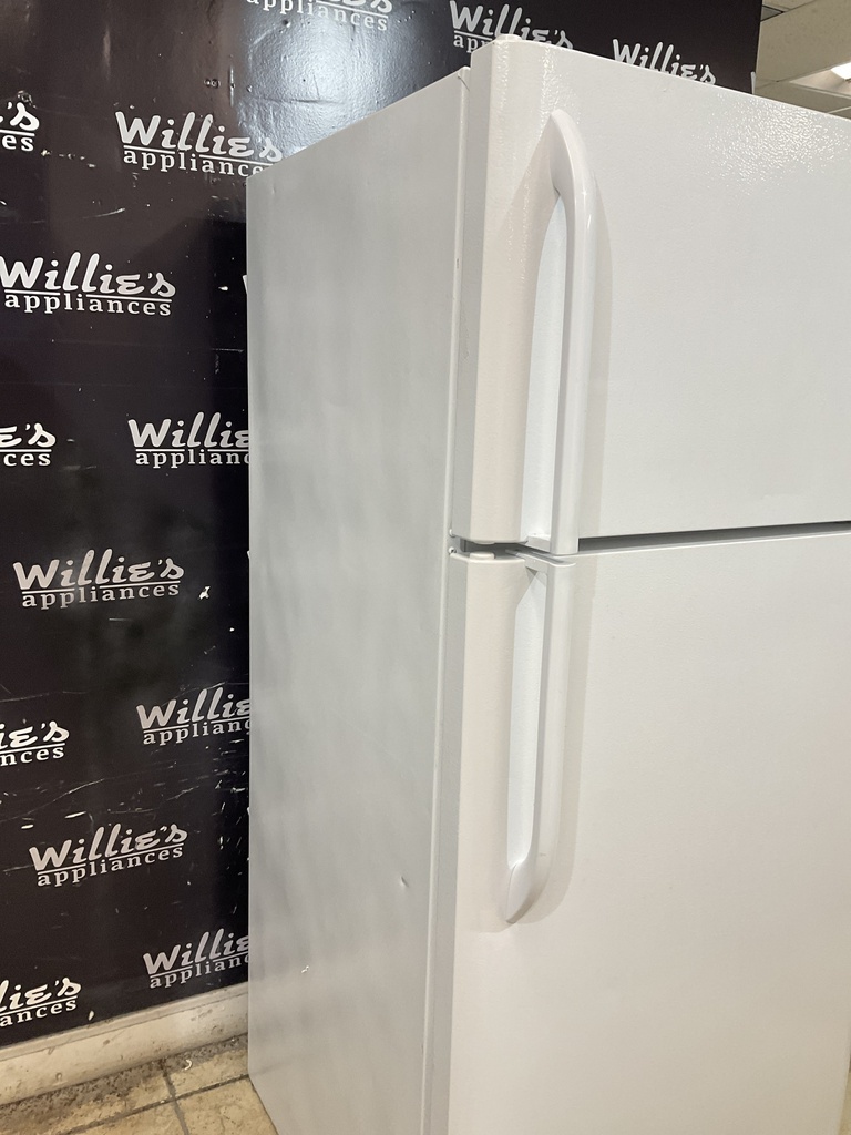 Frigidaire Used Refrigerator Top and Bottom 30x66 (White) 