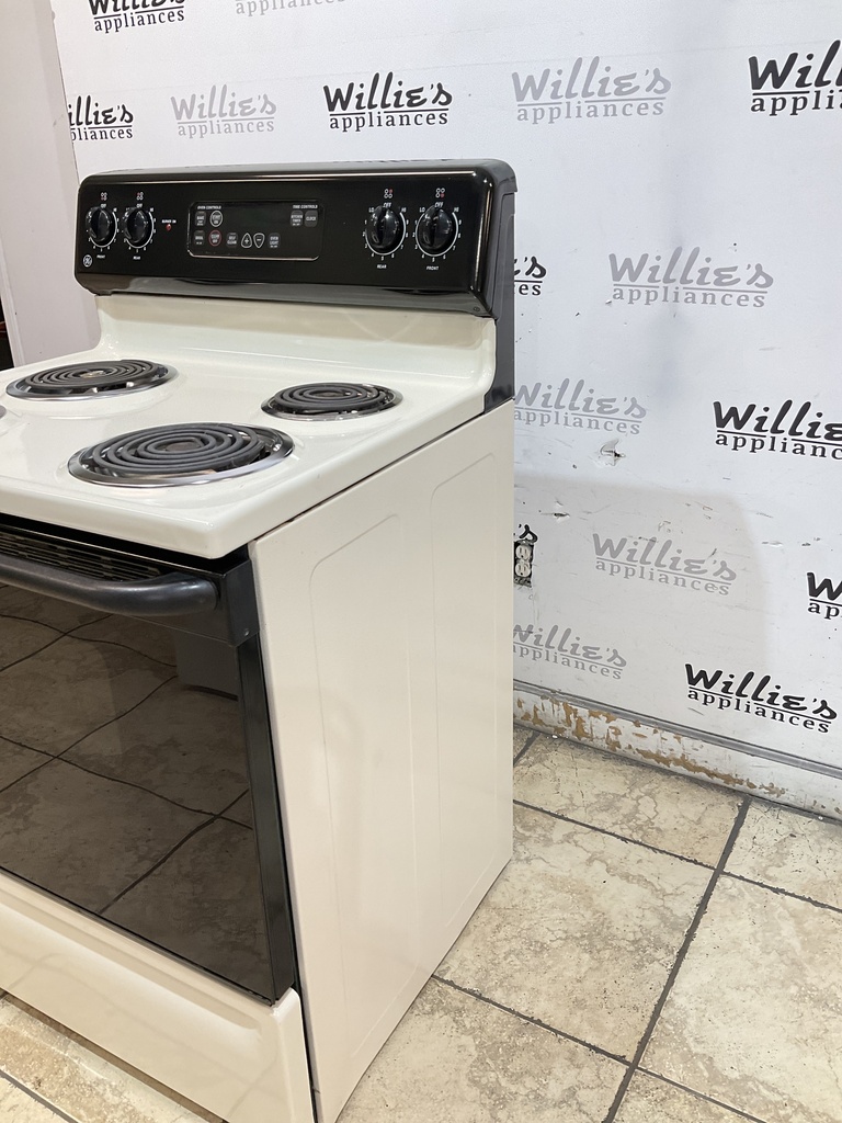 Ge Used Electric Stove 220volts (40/50 AMP) 30inches {no cord} (Bisque/Black) 