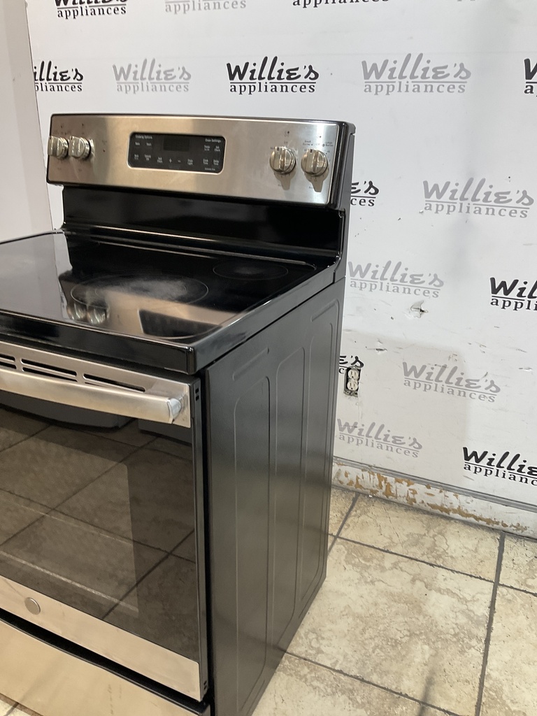 Ge Used Electric Stove 220volts (40/50 AMP) 30inches {no cord} (Stainless steel)