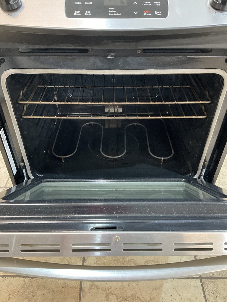 Frigidaire Used Electric Stove 220volts (40/50 AMP) 30inches {no cord} (Stainless steel ) 
