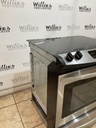Frigidaire Used Electric Stove 220volts (40/50 AMP) 30inches {no cord} (Stainless steel ) 