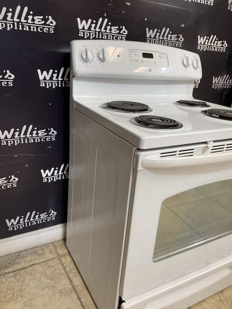 Ge Used Electric Stove 220volts (40/50 AMP) 30inches {no cord} (White) 