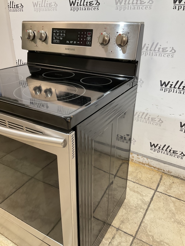 Samsung Used Electric Stove 220volts (40/50 AMP) 30inches {3 prong} (Stainless steel) 
