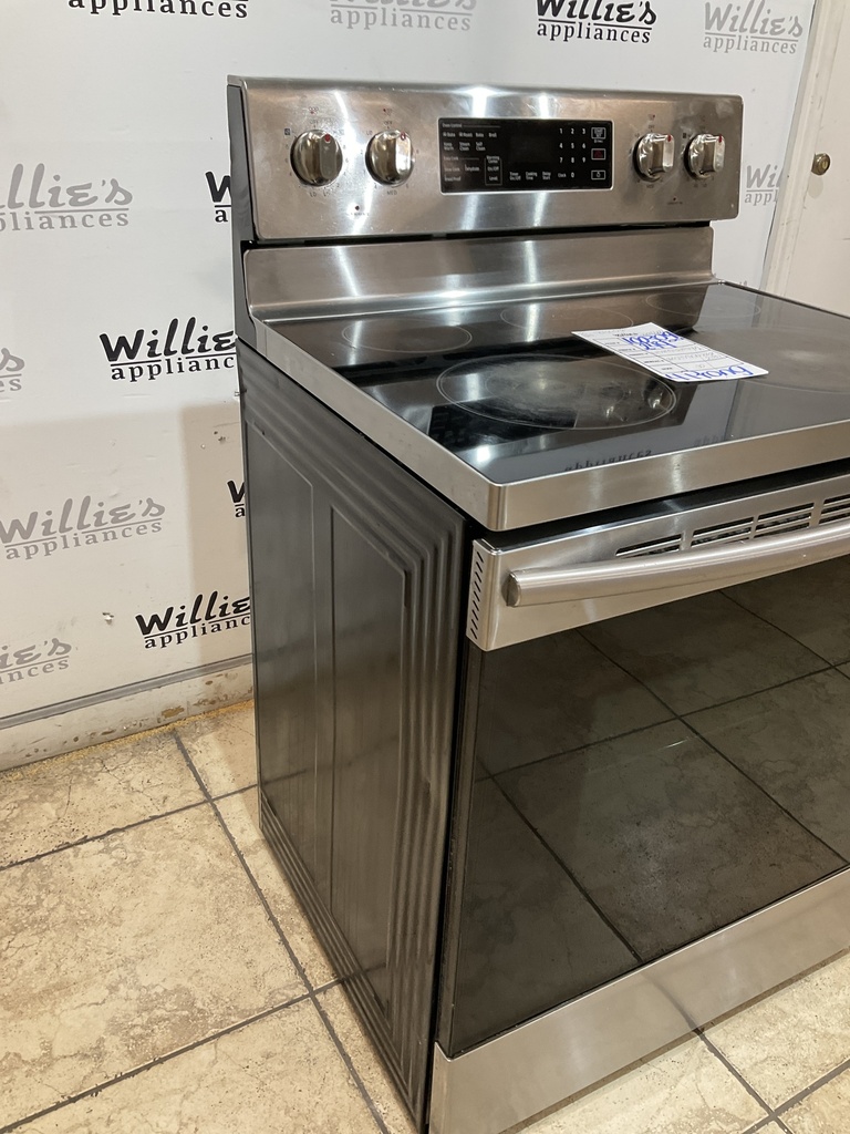 Samsung Used Electric Stove 220volts (40/50 AMP) 30inches {4 prong} (Stainless steel) 