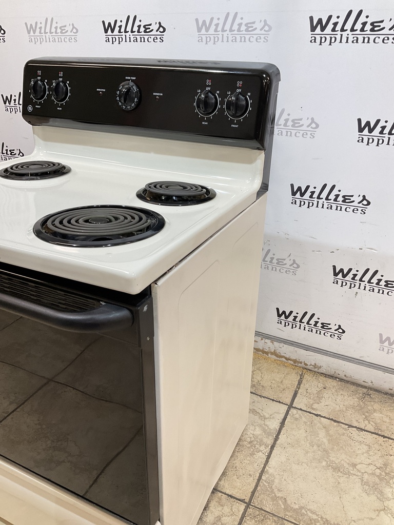 Ge Used Electric Stove 220volts (30/50 AMP) 30inches {3 prong} (Bisque/Black) 