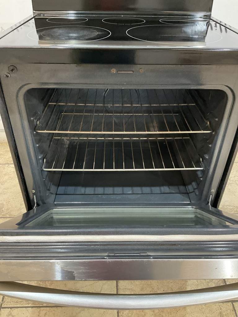 Frigidaire Used Electric Stove 220volts (40/50 AMP) 30inches {3 prong} (Stainless steel) 