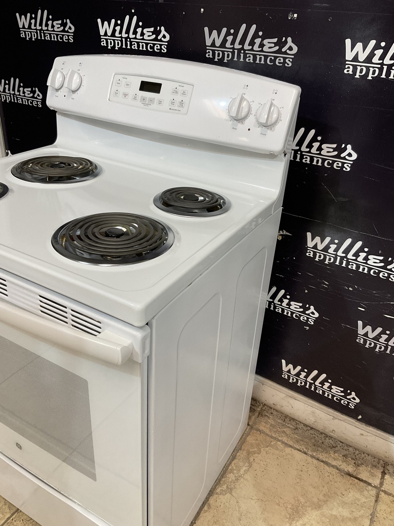 Ge Used Electric Stove 220volts (40/50 AMP) 30inches {no cord} (White) 