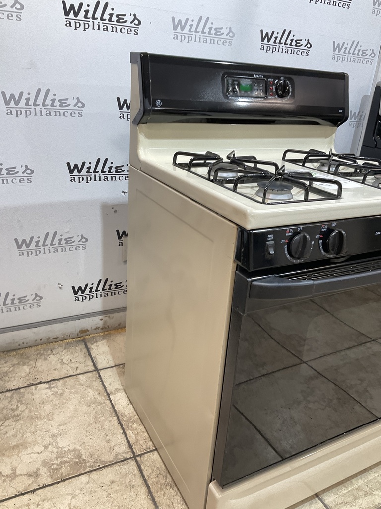 Ge Used Natural Gas Stove 30inches (Bisque/Black) 