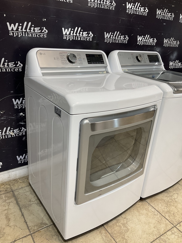 Lg Used Electric Dryer 220volts (30 AMP) 27inches {4 prong} (White)