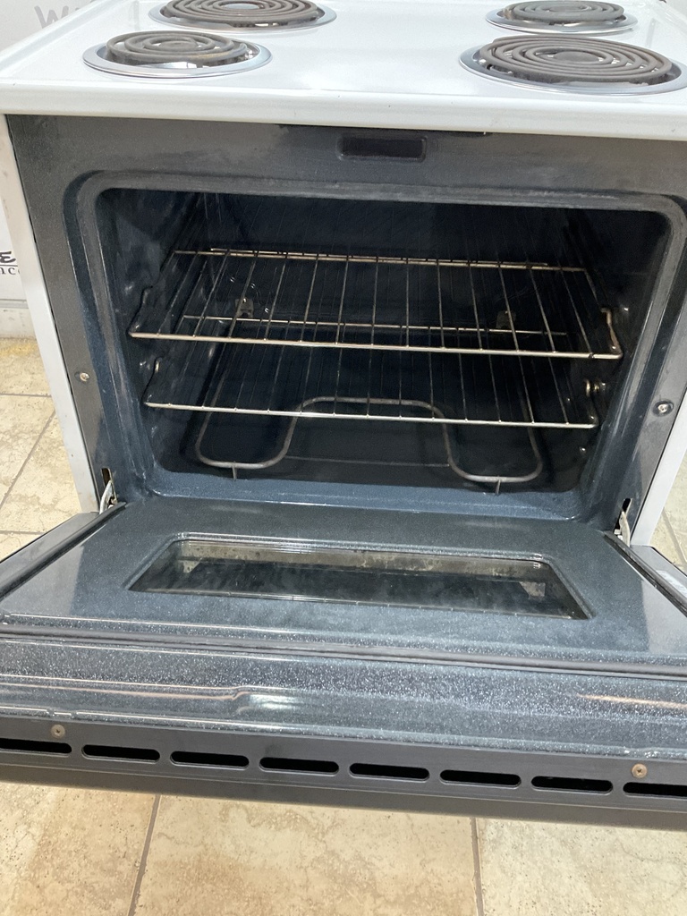 Magic Chef Used Electric Stove 220volts (40/50 AMP)  30inches (White/Black) 