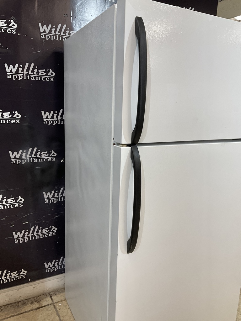 White Westinghouse Used Refrigerator Top and Bottom 30x66 (White) 