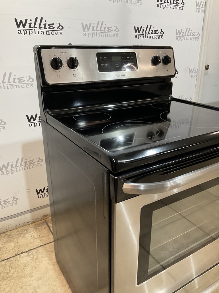 Frigidaire Used Electric Stove 220volts (40/50 AMP) 30inches {no cord} (Stainless steel) 