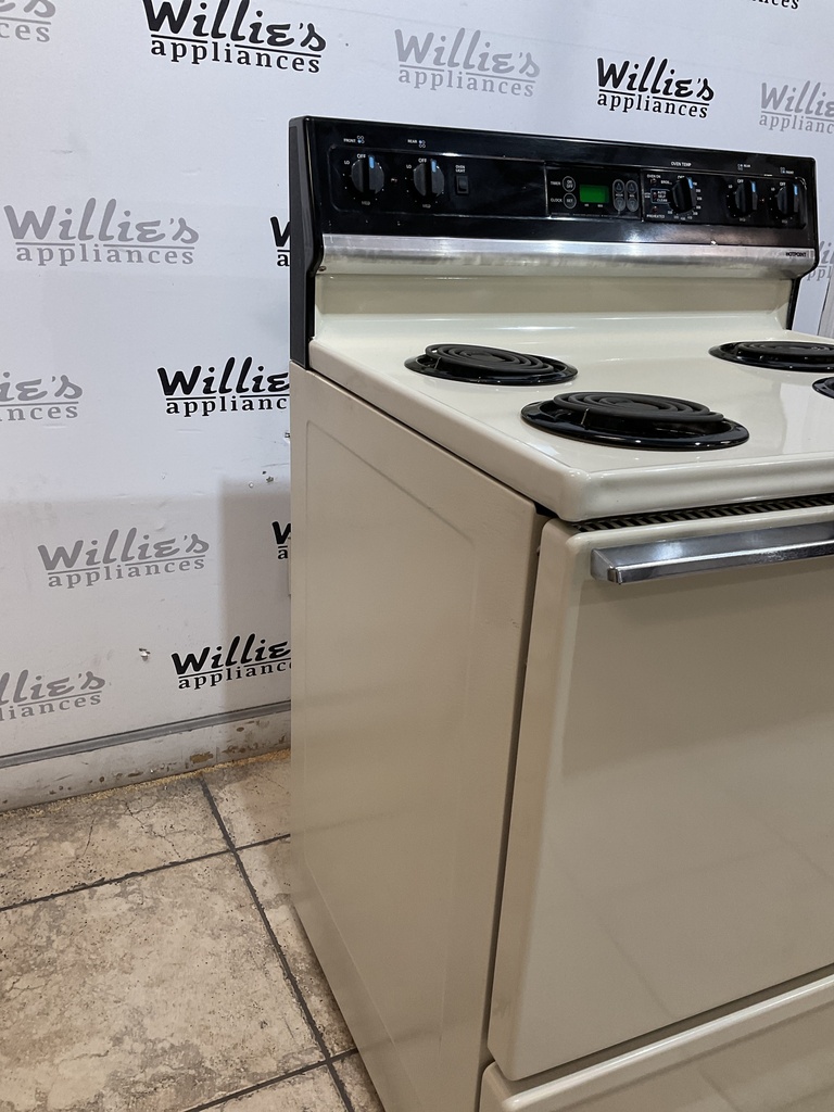 Hotpoint Used Electric Stove 220volts (40/50 AMP) 30inches {no cord} (Bisque/Black)