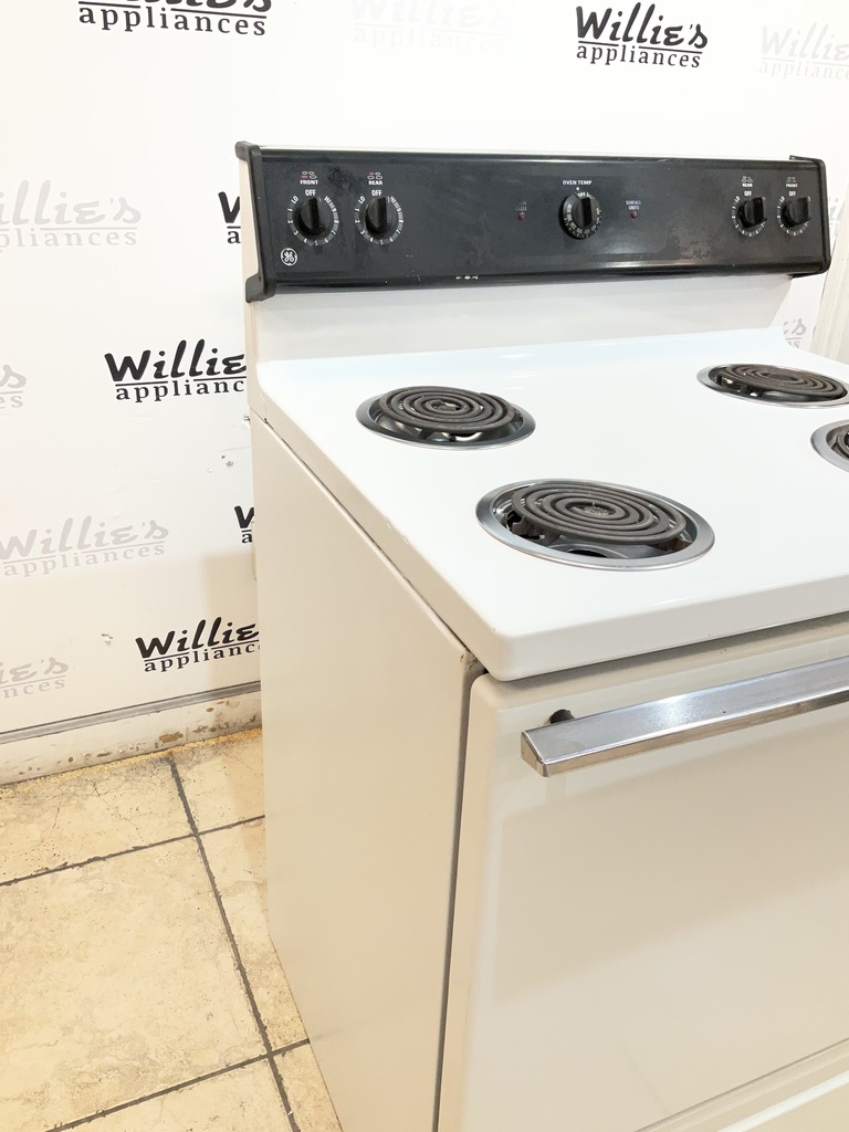 Ge Used Electric Stove 220volts (40/50 AMP) 30inches {no cord} (White/Black) 