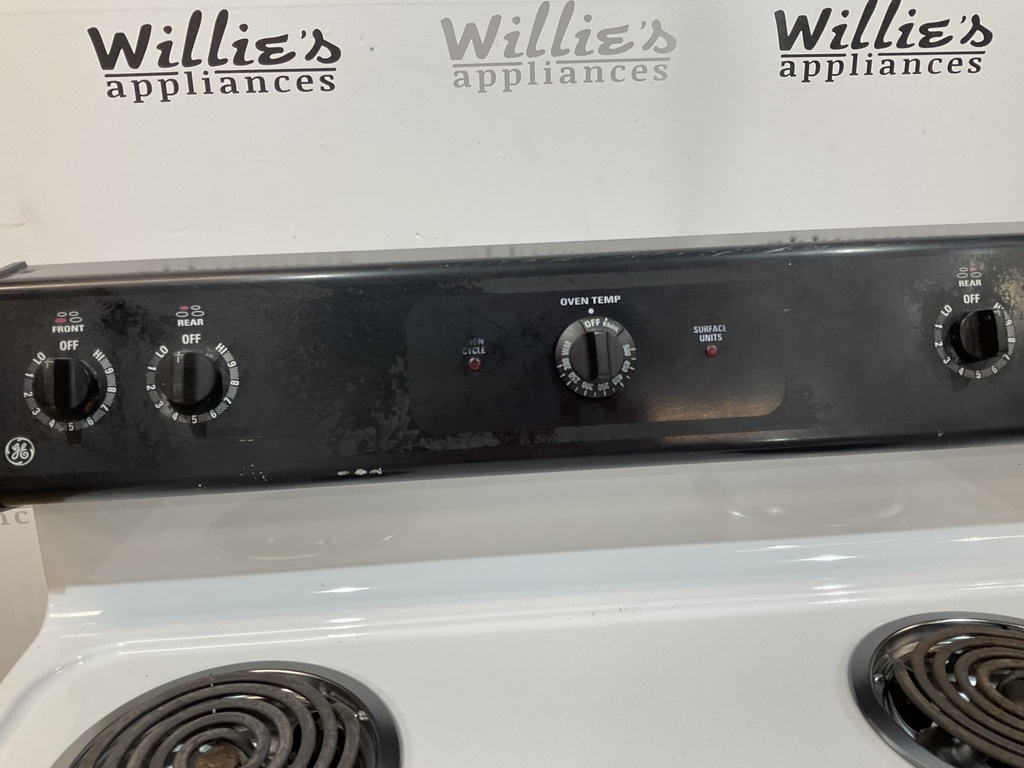 Ge Used Electric Stove 220volts (40/50 AMP) 30inches {no cord} (White/Black) 