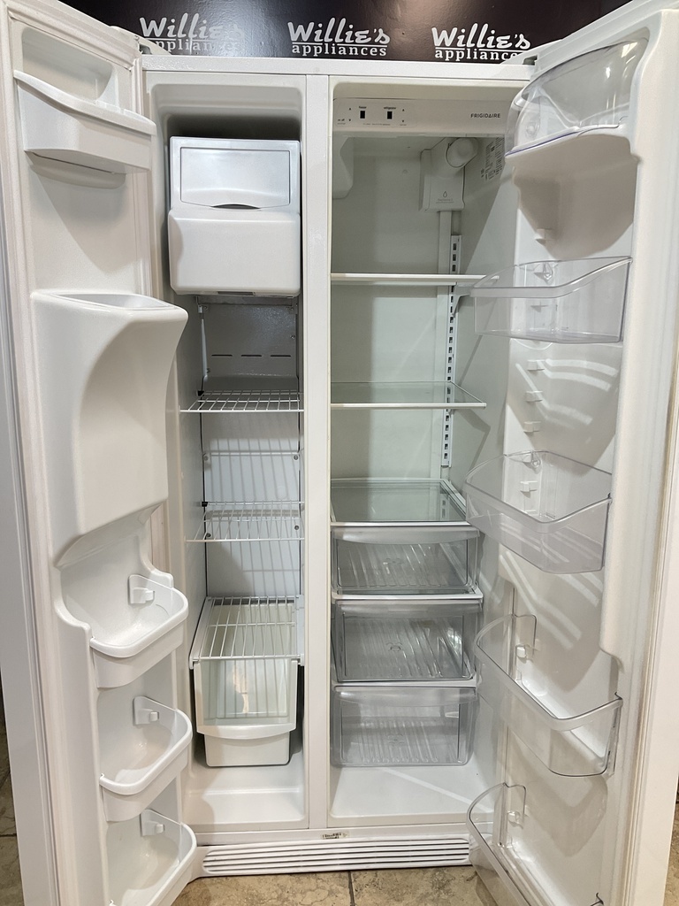 Frigidaire Used Refrigerator Side by Side 33x69 (White) 