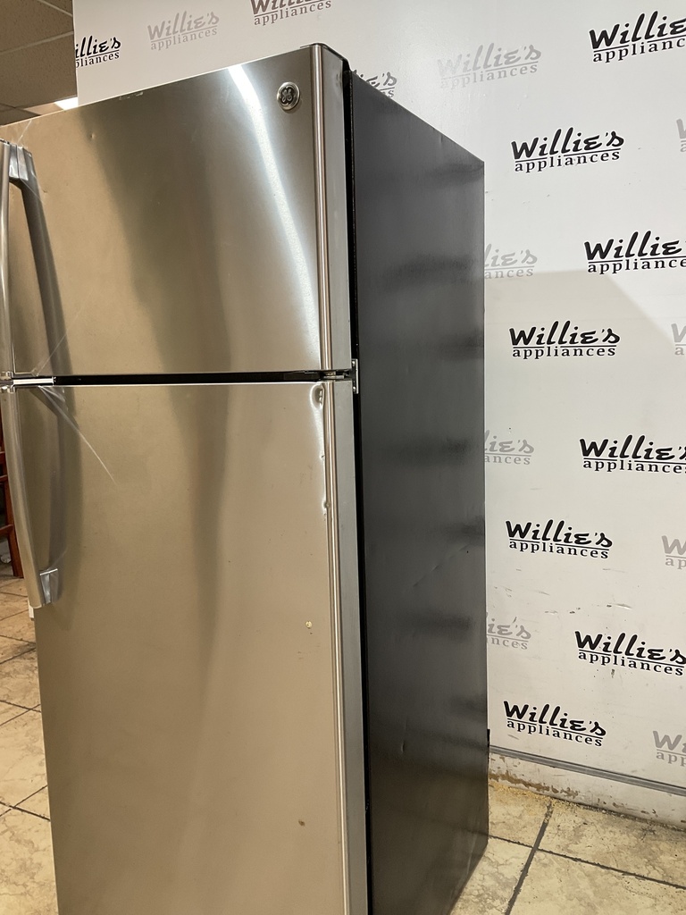 Ge Used Refrigerator Top and Bottom 28x67 (Stainless Steel) 