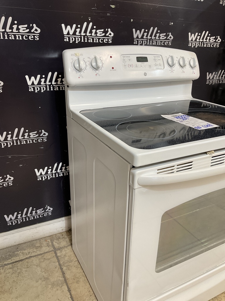 Ge Used Electric Stove 220volts (40/50 AMP) 30inches {no cord} (White) 