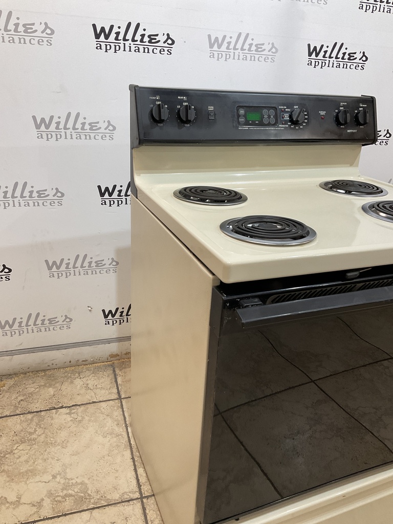 Hotpoint Used Electric Stove 220volts (40/50 AMP) 30inches {no cord} (Bisque/Black)