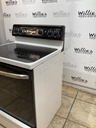 Ge Used Electric Stove 220volts (40/50 AMP) 30inches {no cord} (White/Black) 