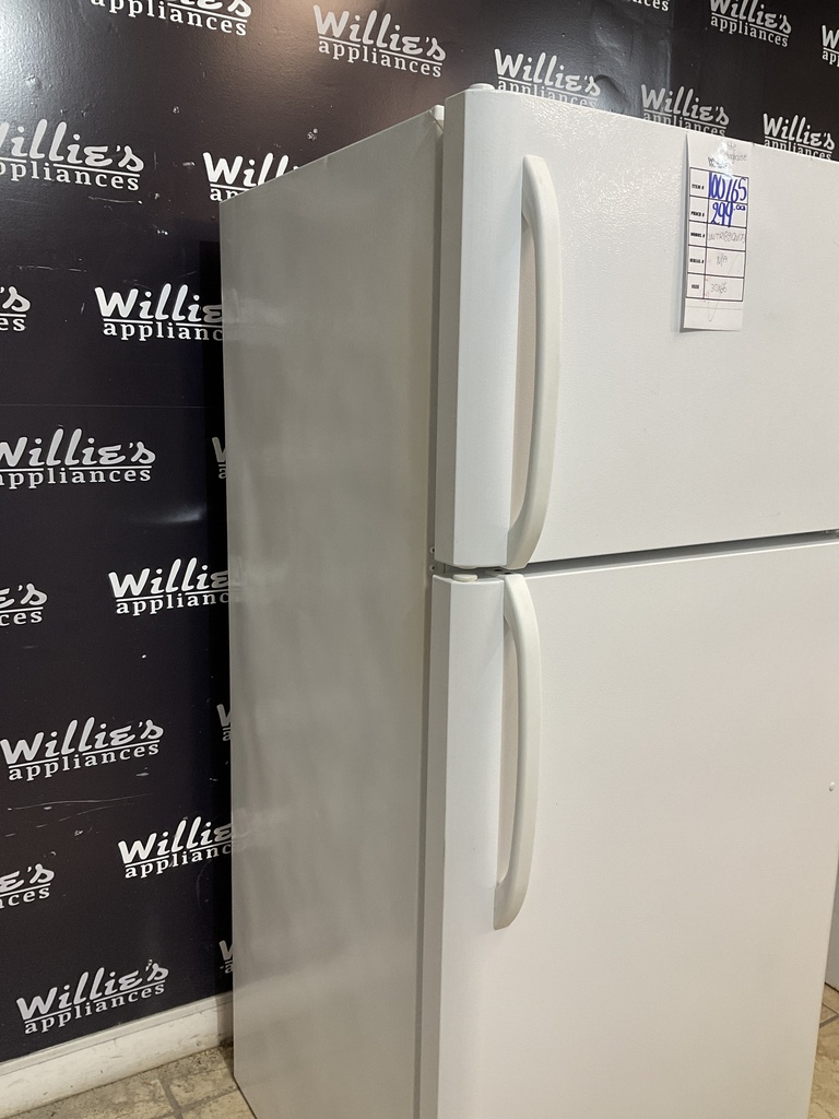 White Westinghouse Used Refrigerator Top and Bottom 30x66 (White) 