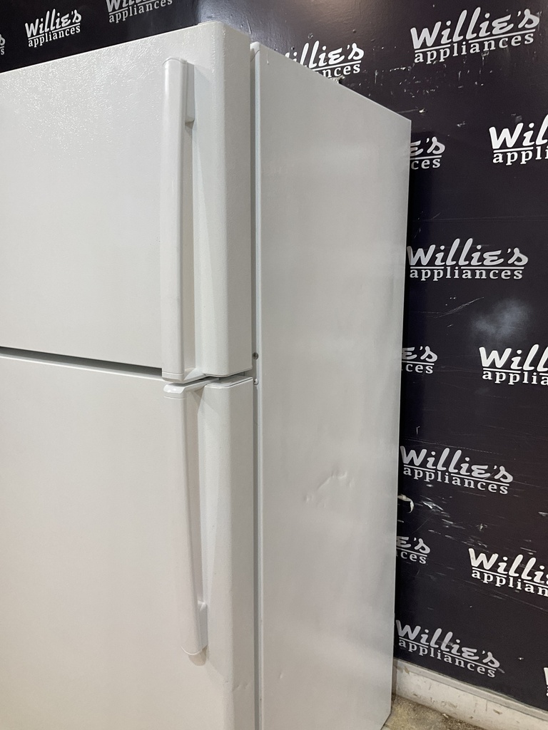 Ge Used Refrigerator Top and Bottom 28x61 (White) 
