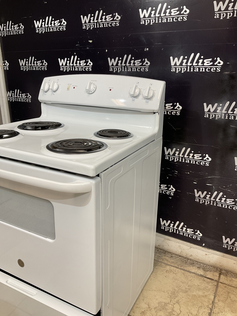 Ge Used Electric Stove 220volts (40/50 AMP) 30inches {no cord} (White) 