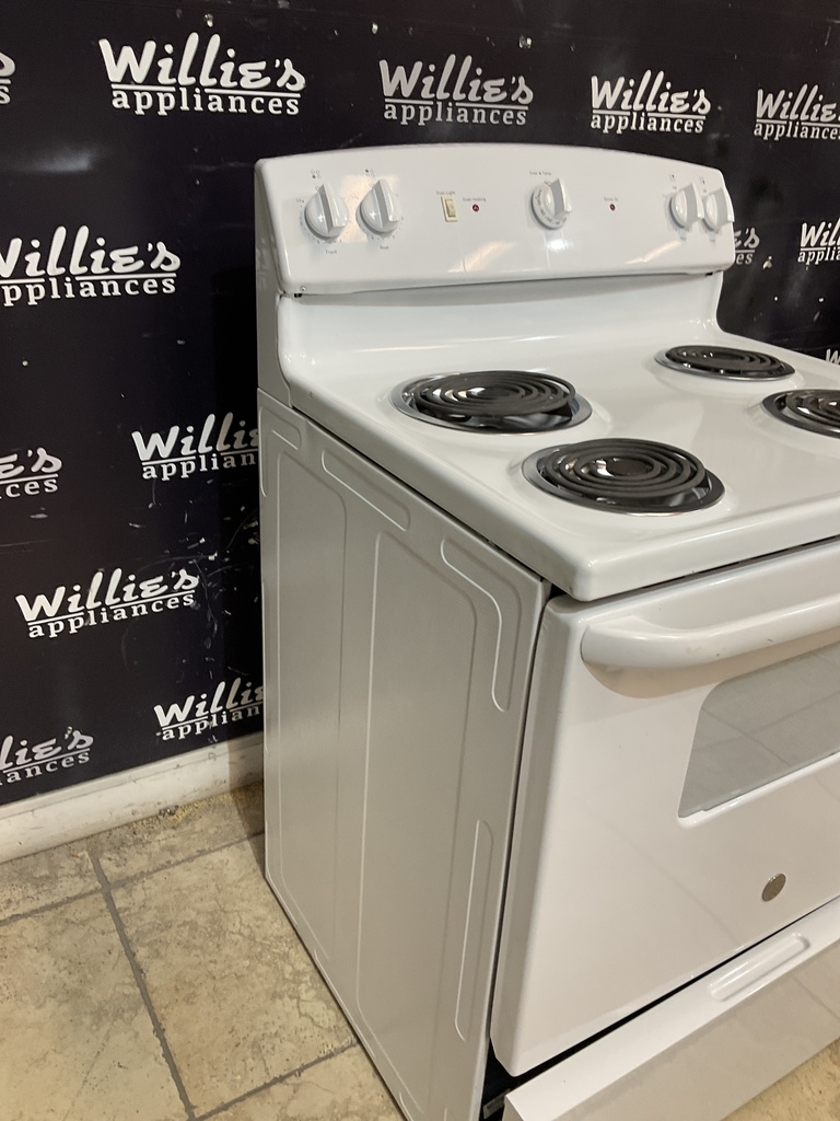 Ge Used Electric Stove 220volts (40/50 AMP) 30inches {no cord} (White) 