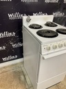 Magic Chef Used Electric Stove 220volts (40/50 AMP) 20inches {3 prong} (White) 