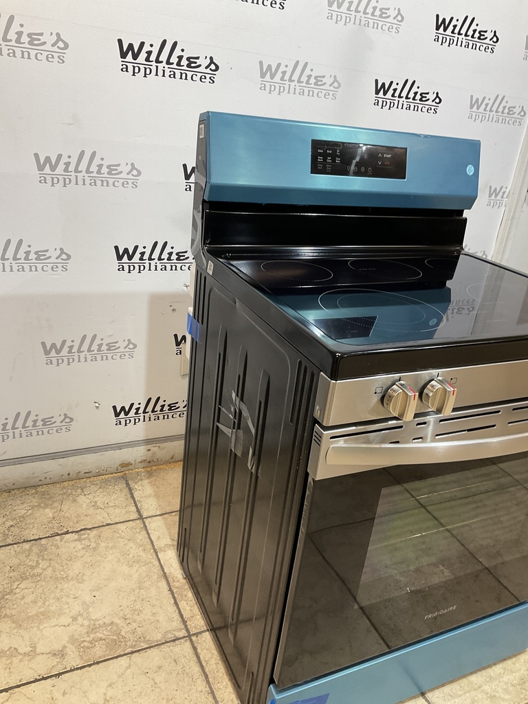 Frigidaire New Open Box Electric Stove 220volts (40/50 AMP) 30inches {no cord} (Stainless steel)