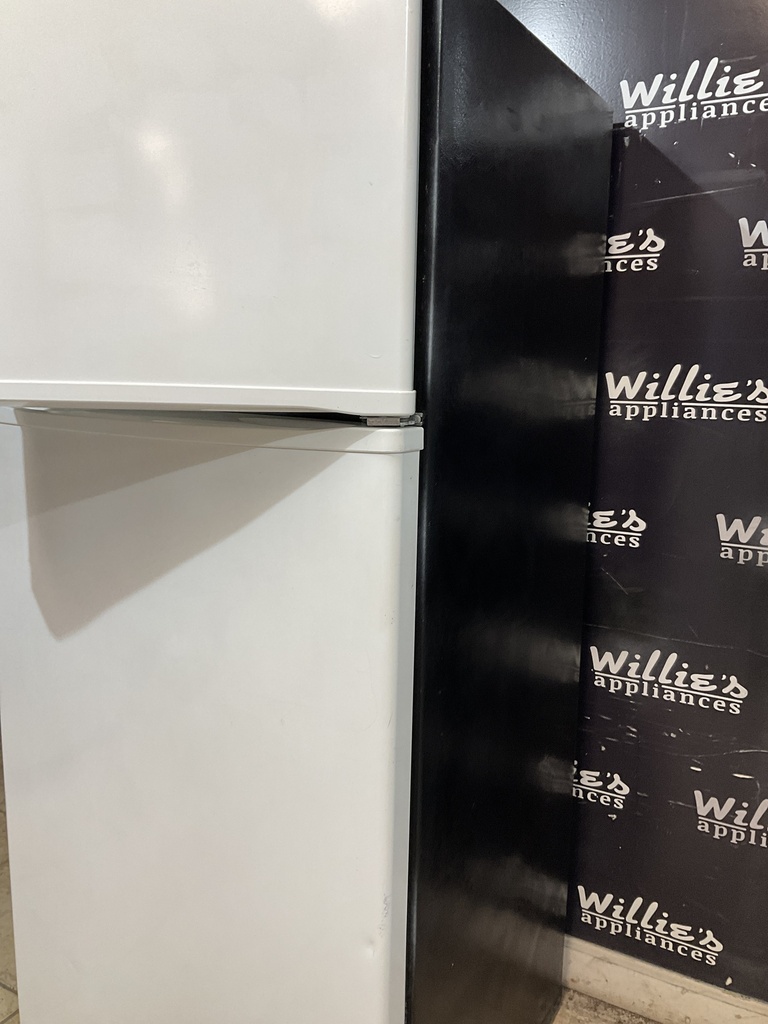 Whirlpool Used Refrigerator Top and Bottom 28x68 (White/Black)
