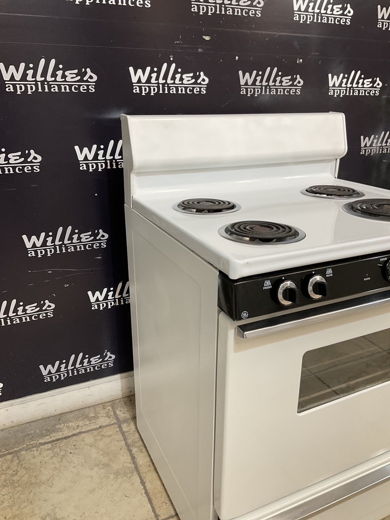 Ge Used Electric Stove 220volts (40/50 AMP) 30inches {no cord} (White) 