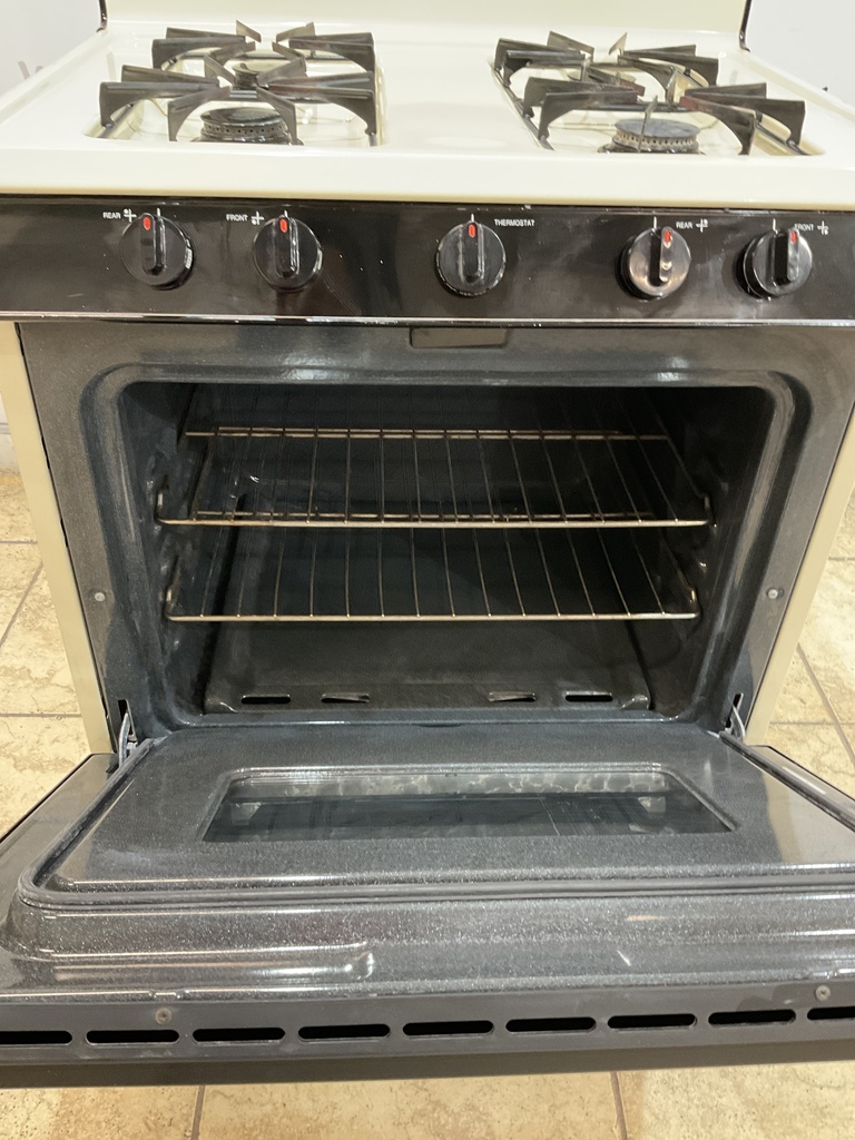 Magic Chef Used Natural Gas Stove 30inches (Bisque/Black) 