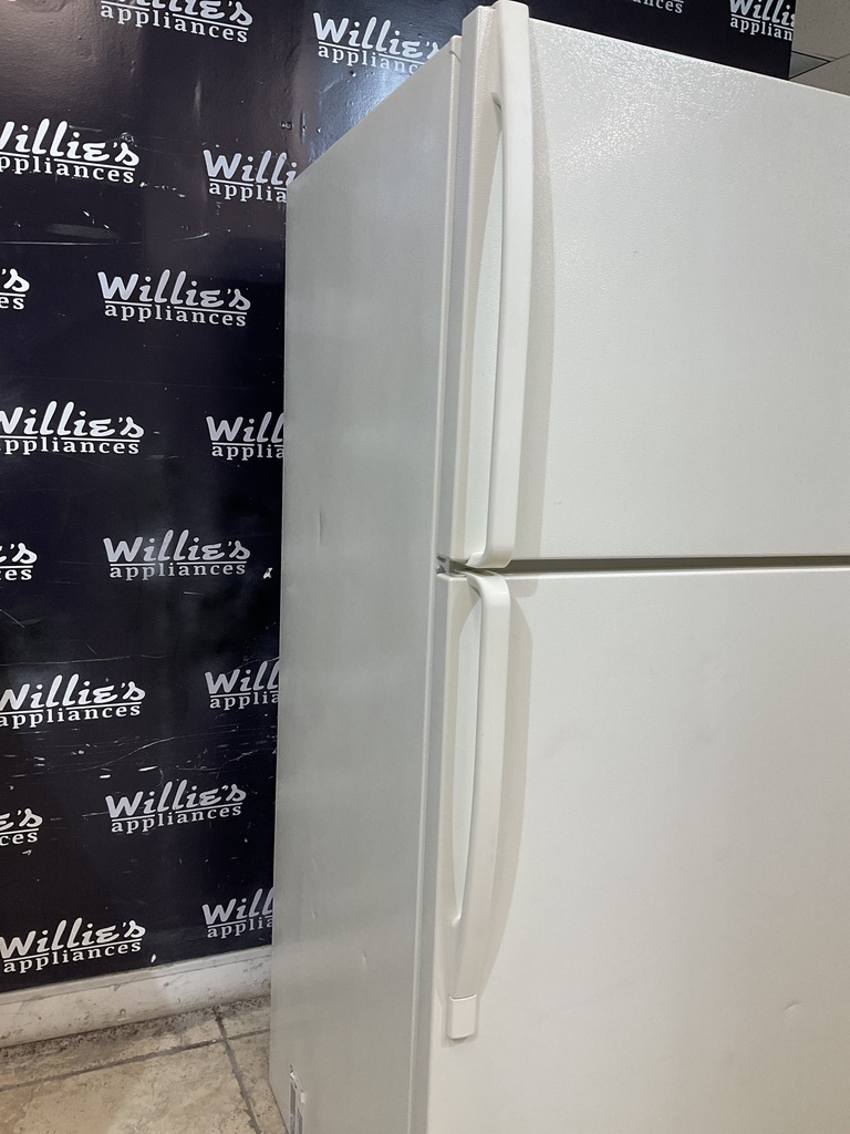 Whirlpool Used Refrigerator Top and Bottom 33x66 (Bisque) 