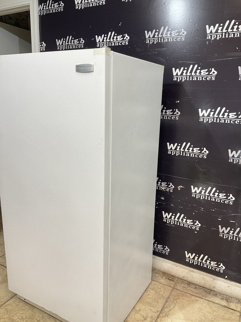 Frigidaire Used Freezer Upright 28x59 1/2” (White) 