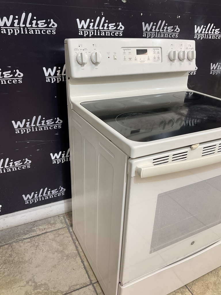 Ge Used Electric Stove 220volts (40/50 AMP) 30inches (Bisque) 