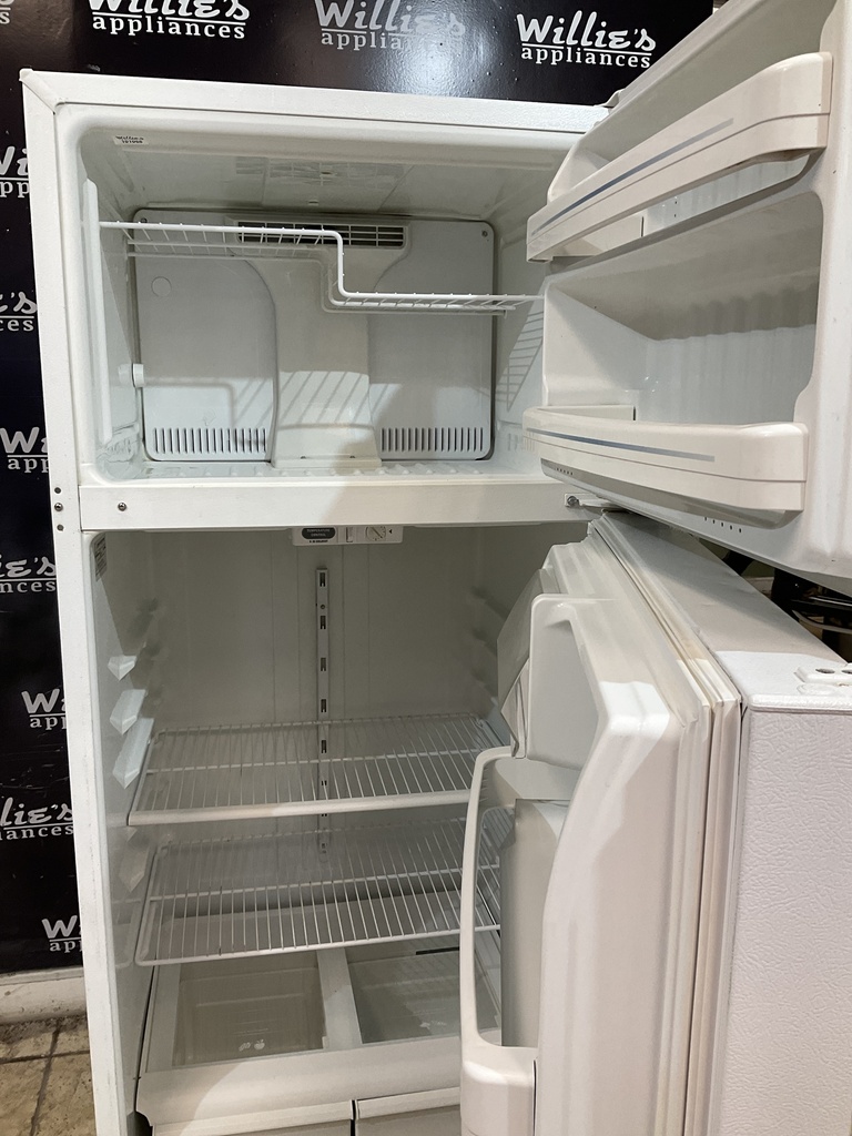 Ge Used Refrigerator Top and Bottom 28x67 (White)