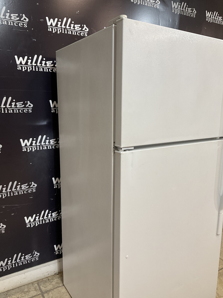 Kenmore Used Refrigerator Top and Bottom 28x61 1/2” (White) 