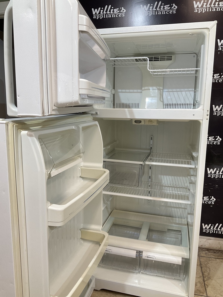 Ge Used Refrigerator Top and Bottom 28x67 (White) 