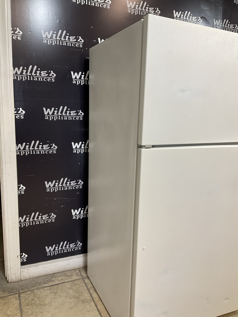 Whirlpool Used Refrigerator Top and Bottom 33x66 (White) 