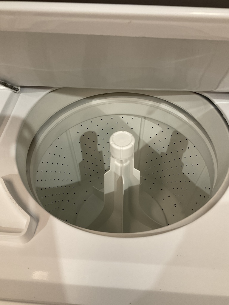 Frigidaire Used Electric Unit Stackable 220volts (30 AMP) 27x74 {4 prong} (White) 