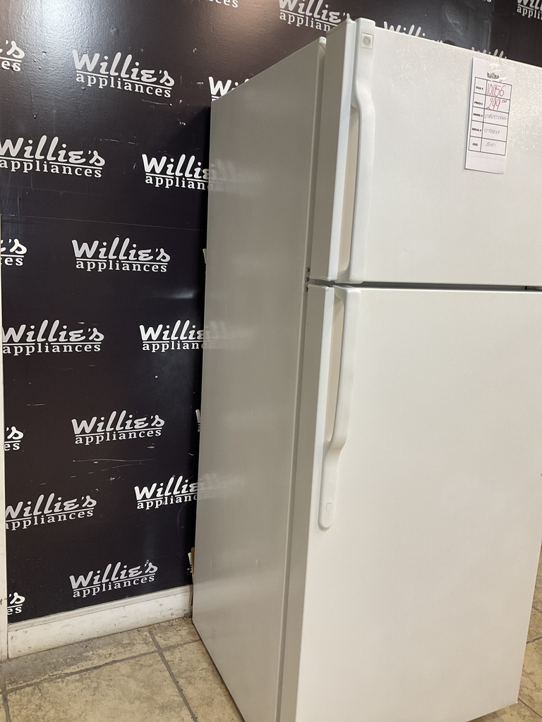 Ge Used Refrigerator Top and Bottom 28x67 (White) 