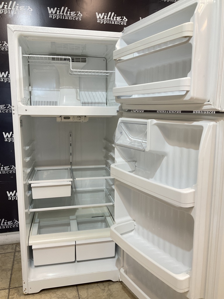 Ge Used Refrigerator Top and Bottom 28x67 (White) 