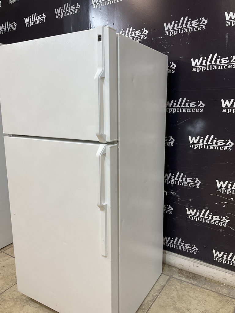 Hotpoint Used Refrigerator Top and Bottom 28x61 1/2” (White) 