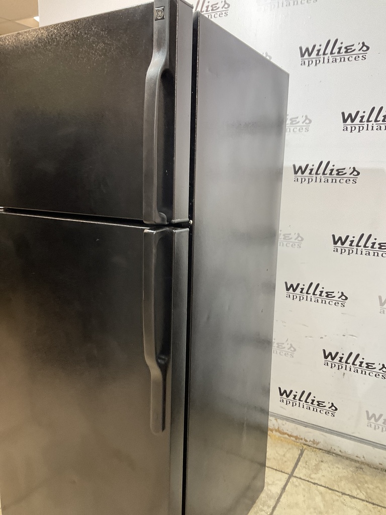 Ge Used Refrigerator Top and Bottom 28x64 1/2” (Black) 
