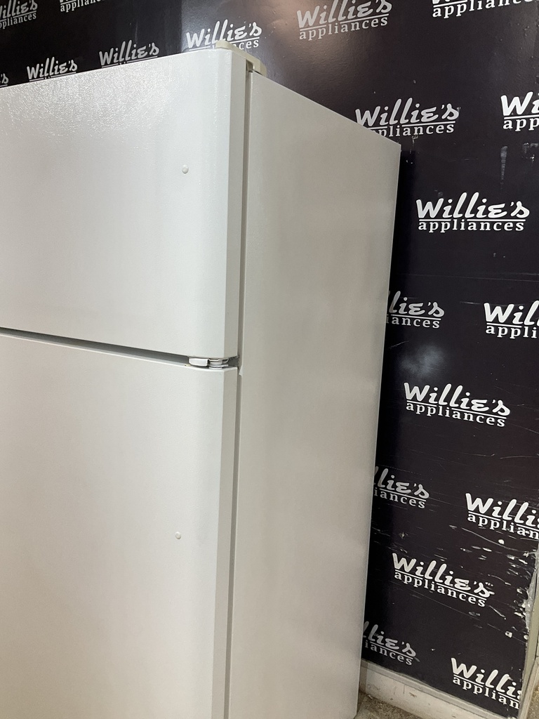 Kenmore Used Refrigerator Top and Bottom 30x67 (White) 