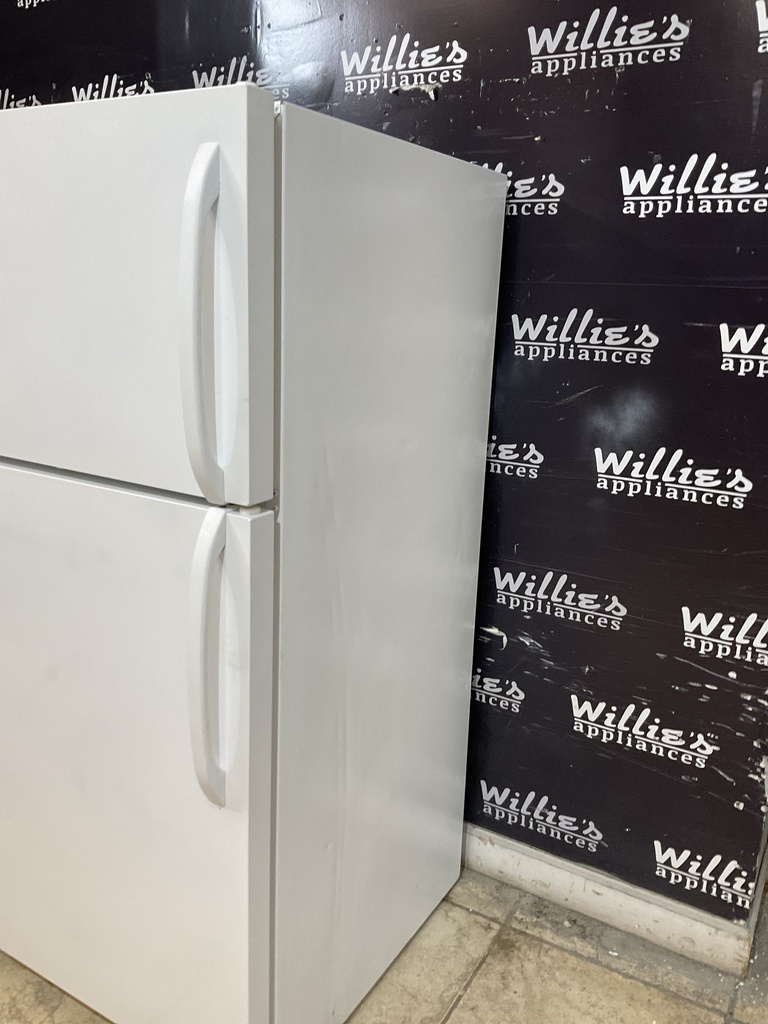 Frigidaire Used Refrigerator Top and Bottom 28x60 1/2” (White) 