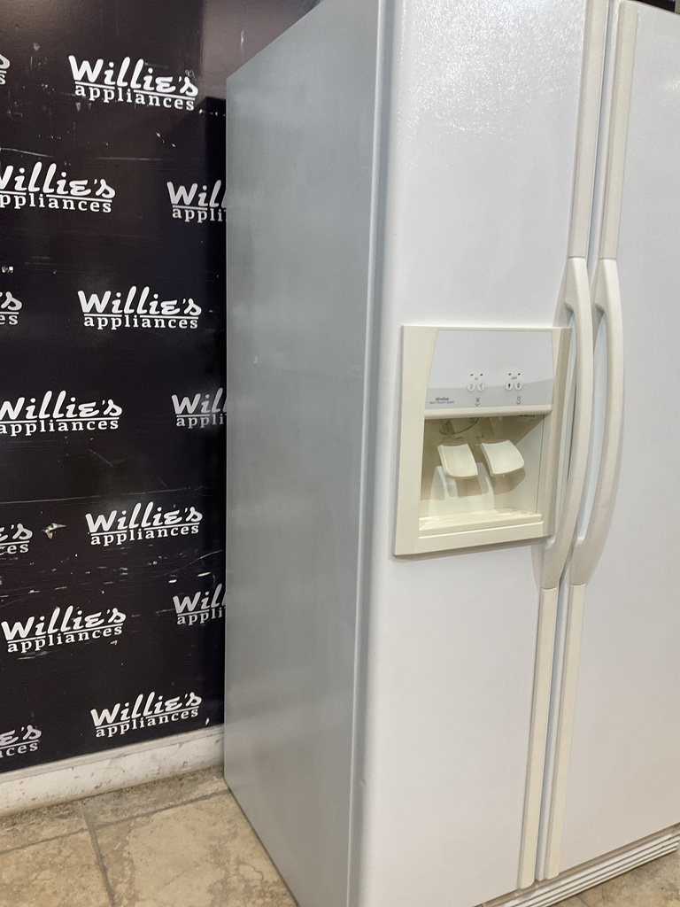 Whirlpool Used Refrigerator Side by Side 36x69 1/2” (White j 